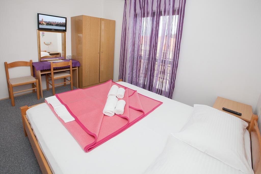 Pansion Maria Bed and Breakfast Zadar Kamer foto