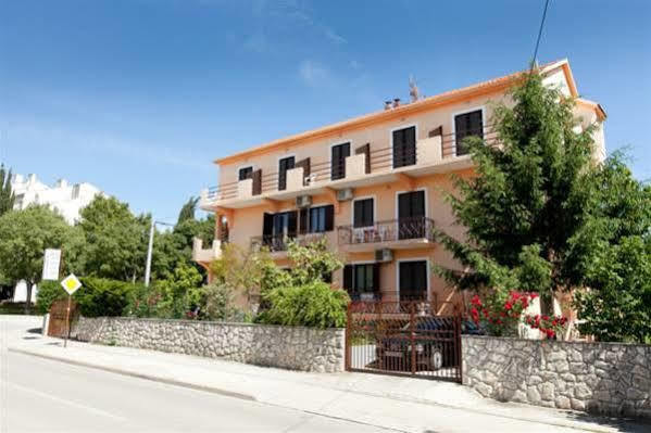 Pansion Maria Bed and Breakfast Zadar Buitenkant foto