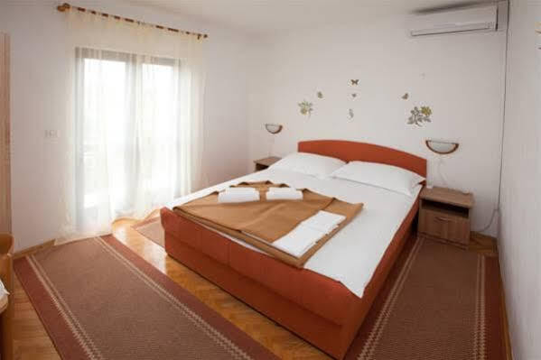 Pansion Maria Bed and Breakfast Zadar Buitenkant foto